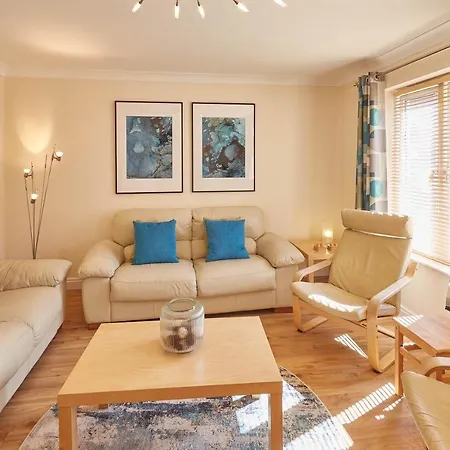 Host & - The Scuttlebutt Townhouse