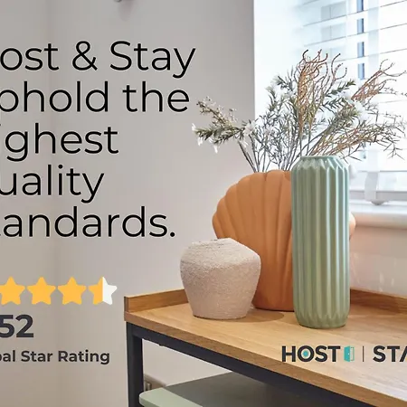 Host & - The Scuttlebutt Townhouse