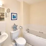 Host & - The Scuttlebutt Townhouse *